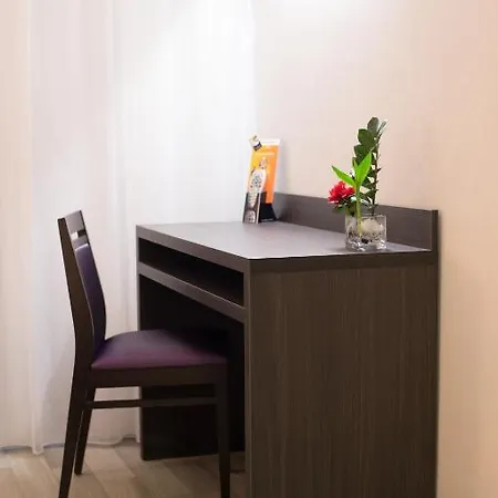 מלון Eurocentre 3* Toulouse Nord 3*