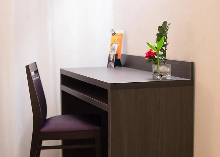 Hotell Eurocentre 3* Toulouse Nord Castelnau-dʼEstrétefonds